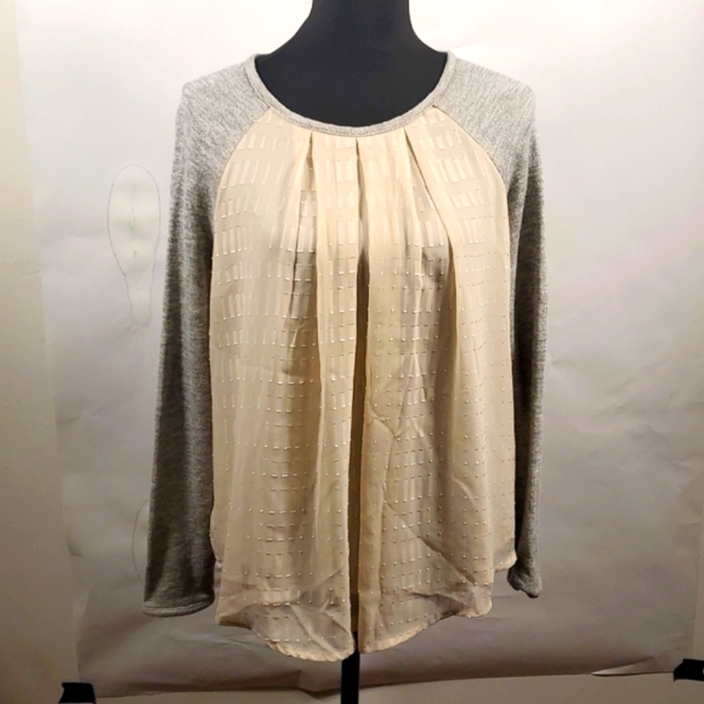 3/$15 Sunday in Brooklyn Cream and Gray blouse Size Small